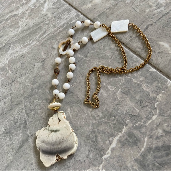 White and Gold Large Stone Necklace - Picture 10 of 10
